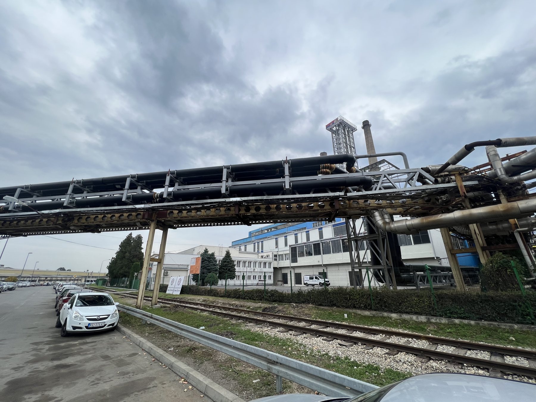 Cevovodi na industrijskom objektu